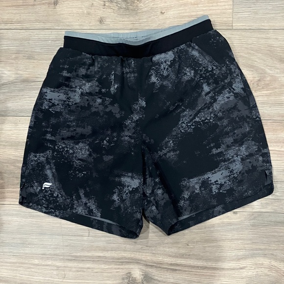 Fabletics Pants - FABLETICS TEEN / ADULT SHORTS 
SIZE SMALL